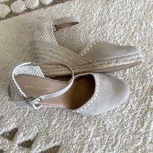 🌿🦋 Espadrilles Wedge Heel Shoe • NWOT